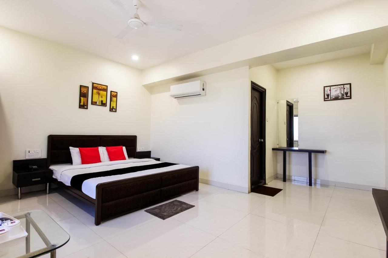 Capital O70964 Hotel D Mercy Nagpur Esterno foto