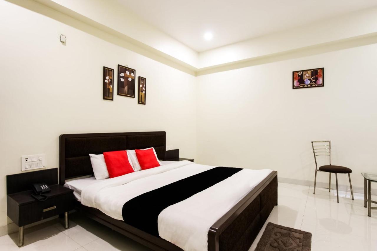 Capital O70964 Hotel D Mercy Nagpur Esterno foto